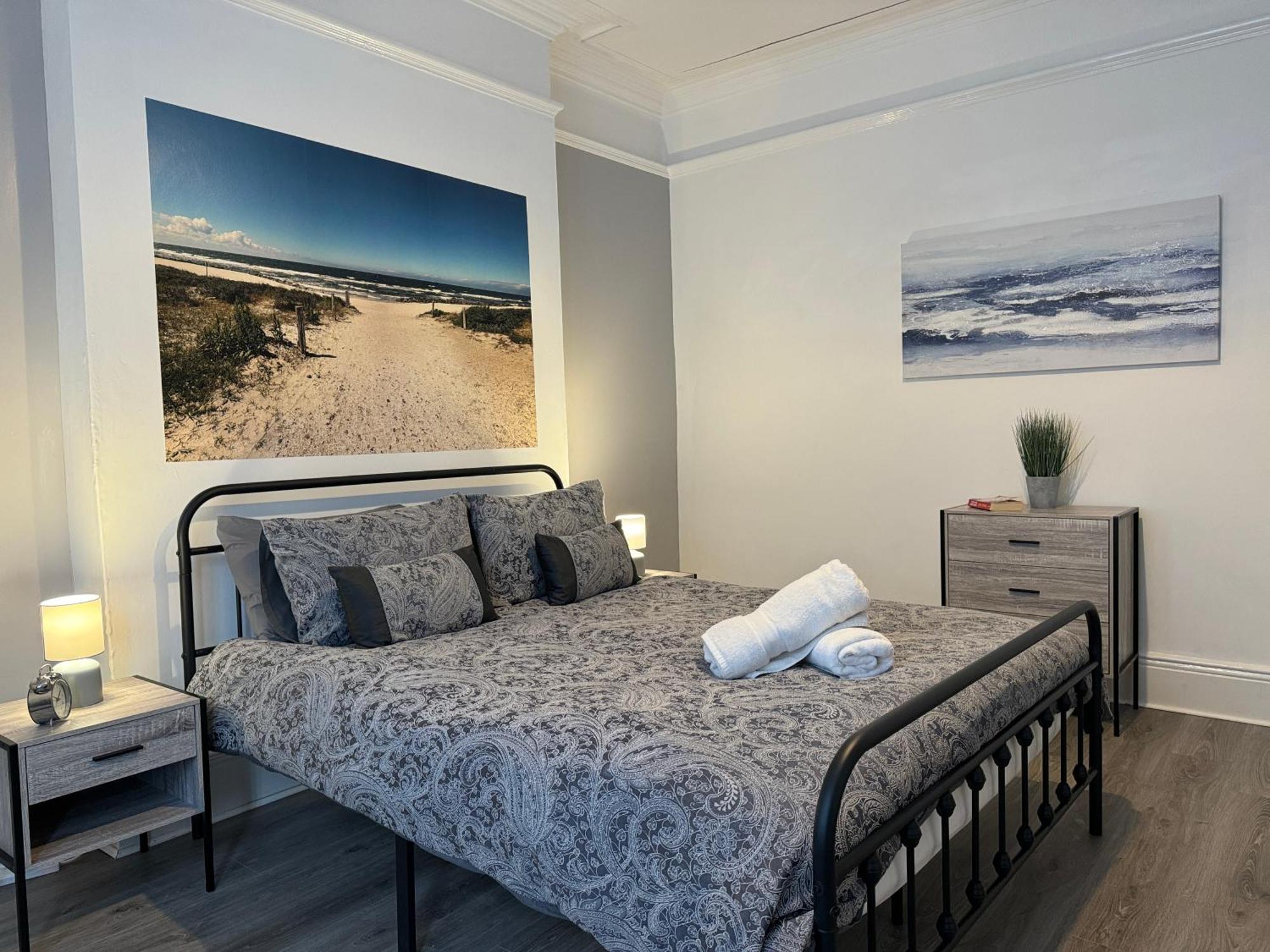 Belford Apartment, Close To *